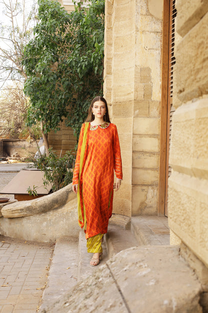 NAYAB SHIRT, TROUSERS IN SILK AND DUPATTA IN COTTON NET