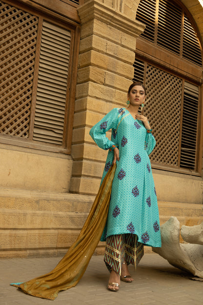 JAMSHEDA SHIRT, TROUSERS IN SILK AND DUPATTA IN COTTON NET