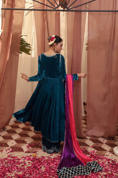 FOUZIA ANGARKHA, TROUSERS IN SILK VELVET AND DUPATTA IN SILK