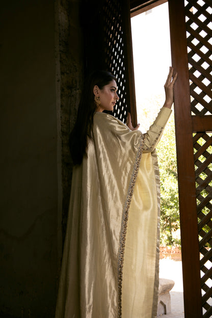 RUBAB SHIRT, TROUSERS IN SILK AND CAPE IN SILK LAME