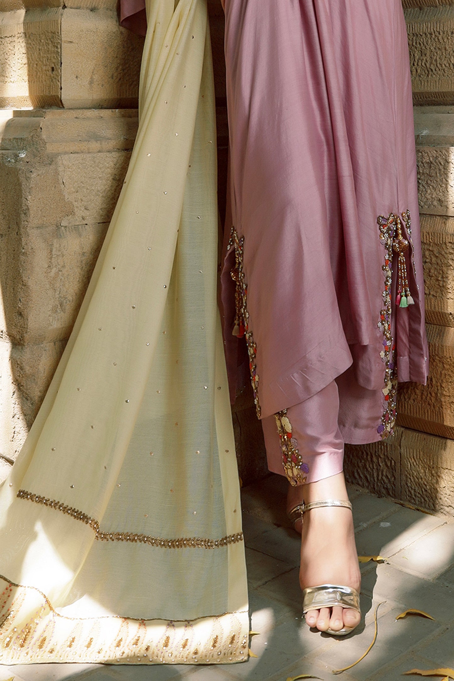 SANIA KAFTAN, INNER, SHALWAR IN SILK AND DUPATTA IN KHADDI SILK NET