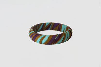 JAMSHEDA CHEVRON BANGLE 22MM IN RAW SILK