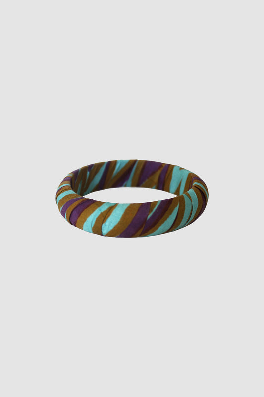 JAMSHEDA CHEVRON BANGLE 22MM IN RAW SILK