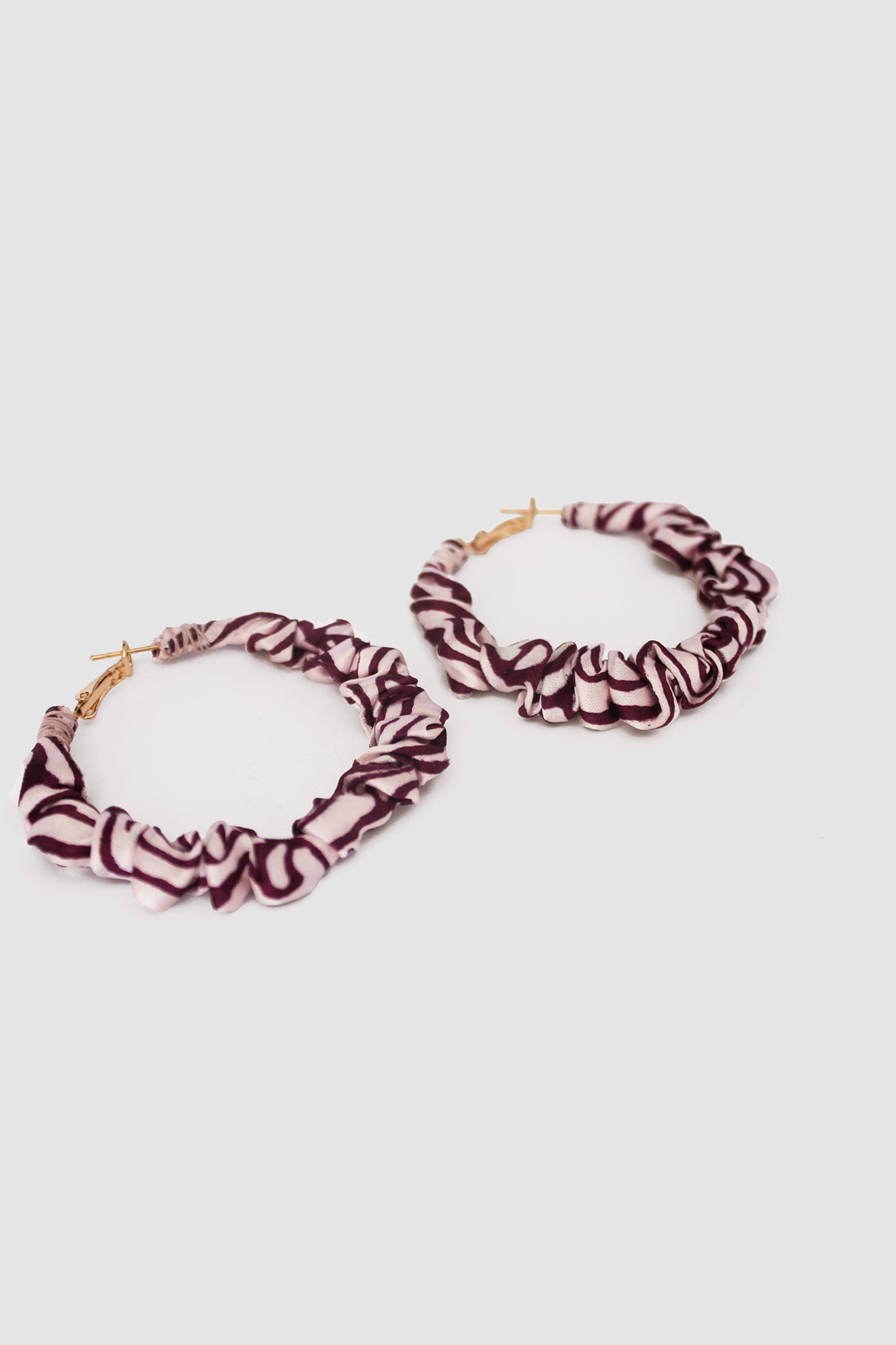 NAJMA STRIPES FABRIC HOOP EARRINGS LARGE IN SILK CHARMEUSE