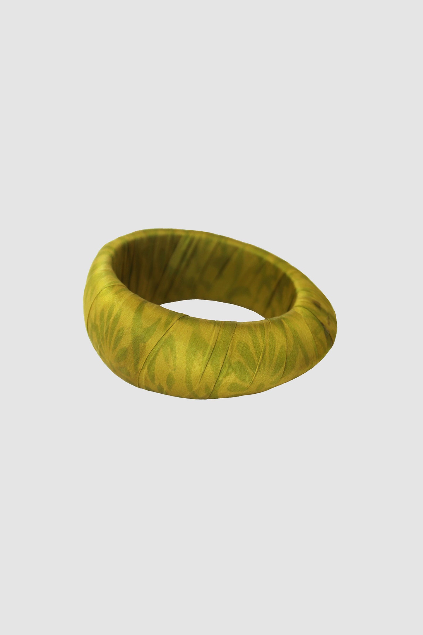 NAYAB ASYMMETRICAL PATTERN BANGLE 38MM IN SILK CHARMEUSE